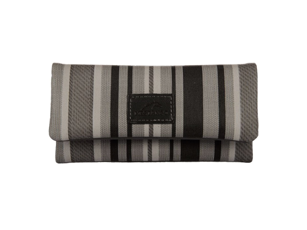 Borsa portatabacco Mestango Yacht 1009 in pelle nera chiusura magnetica