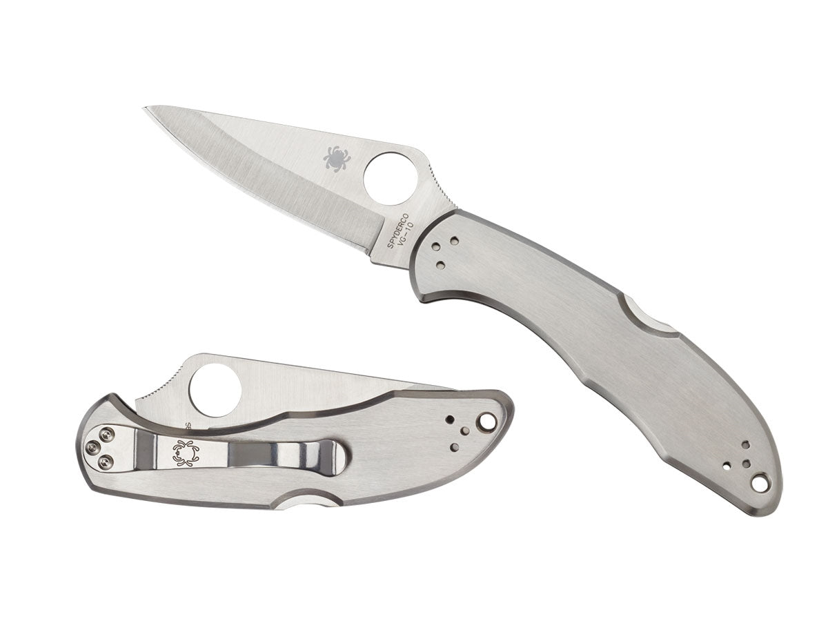 Spyderco Delica 4 C11P aperto, profilo lama VG-10 e manico acciaio inossidabile