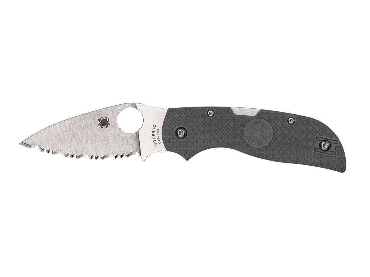 Spyderco Chaparral FRN Gray Serrated C152SGY manico FRN grigio, lama CTS XHP seghettata
