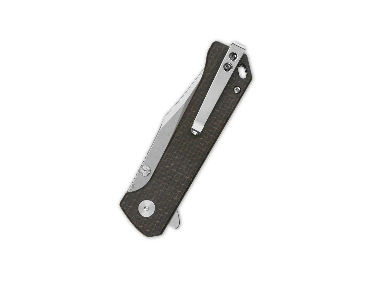 Dettaglio lama clip point 14C28N QSP Grebe 7,6 cm 106 g button lock