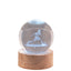 Bagutta Sfera di Cristallo LED Calciatore Diametro 6 cm Base in Legno