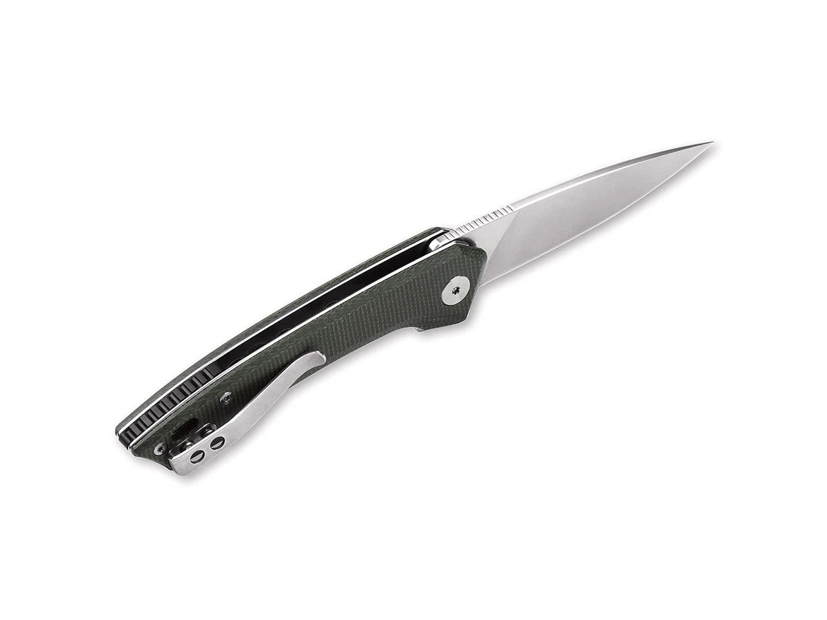 Dettaglio lama 14C28N satin QSP Leopard micarta verde 7,7 cm
