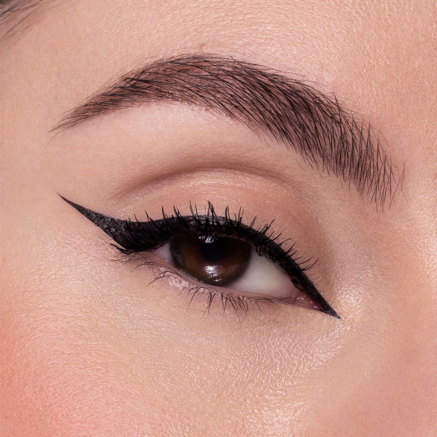 Astra Vinyl Black Eyeliner Black 6 ml - 00005010002