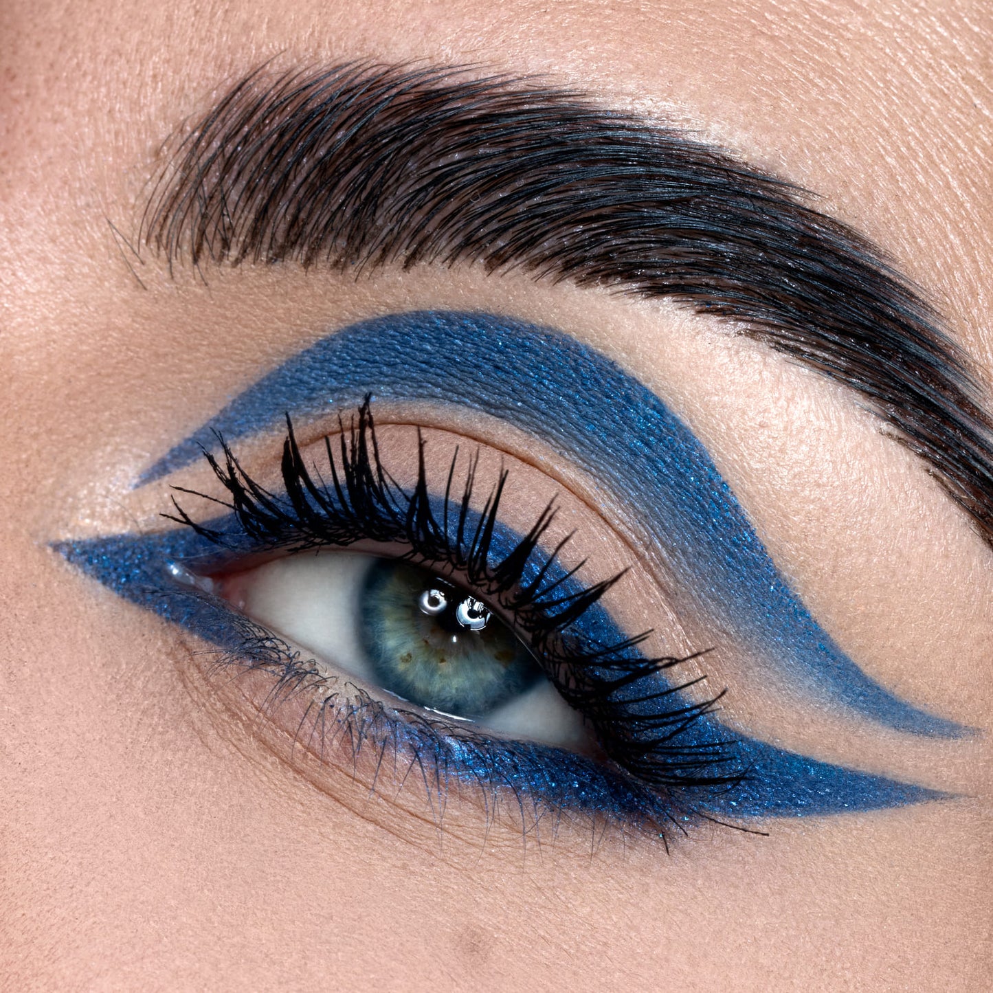 Astra Color Idol Mono Eyeshadow Blue Beat - 00013620013