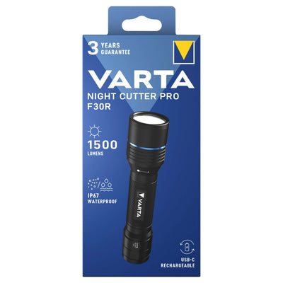 Varta Night Cutter Pro F30R Torcia LED Ricaricabile USB-C 1500 Lumen 280 m IP67 Alluminio