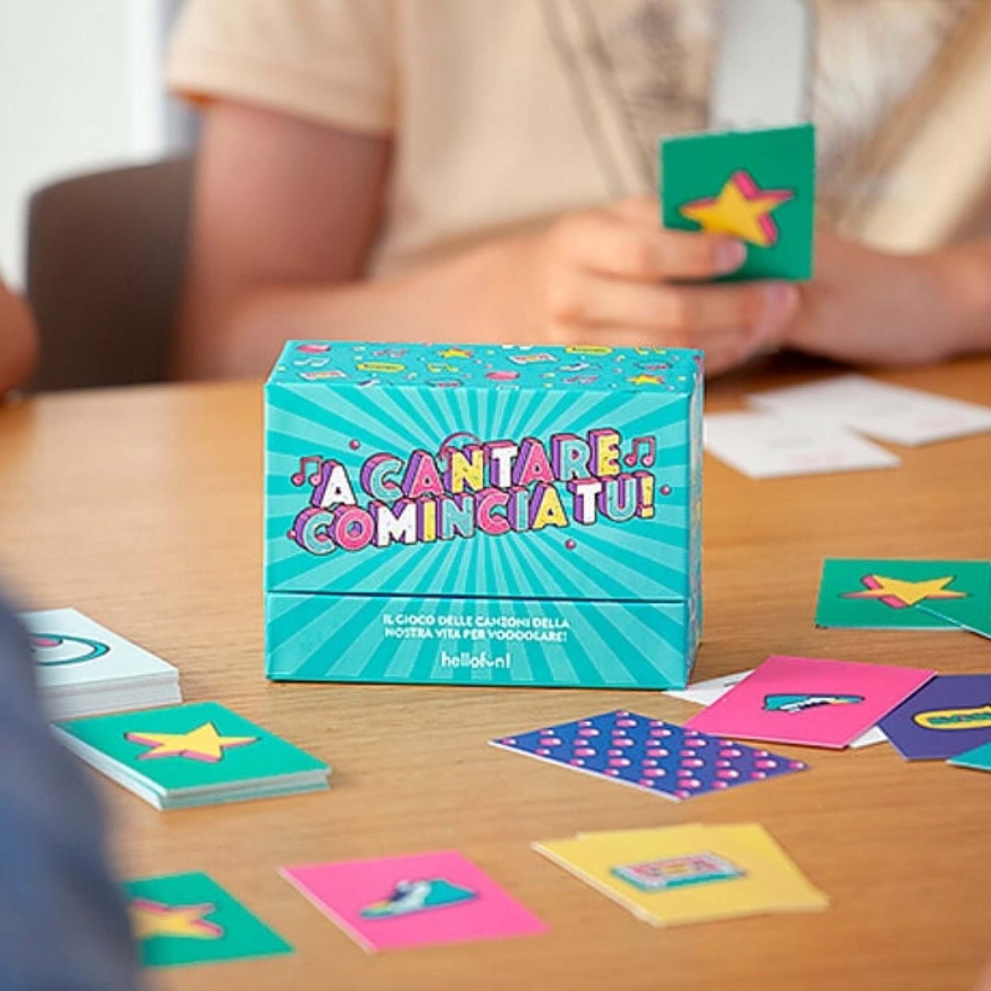 GIOCO DI CARTE HELLOFUN A CANTARE COMINCIA TU