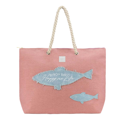 Borsa mare in canvas rosa con applicazioni a pesci in denim sfrangiato azzurro design marino