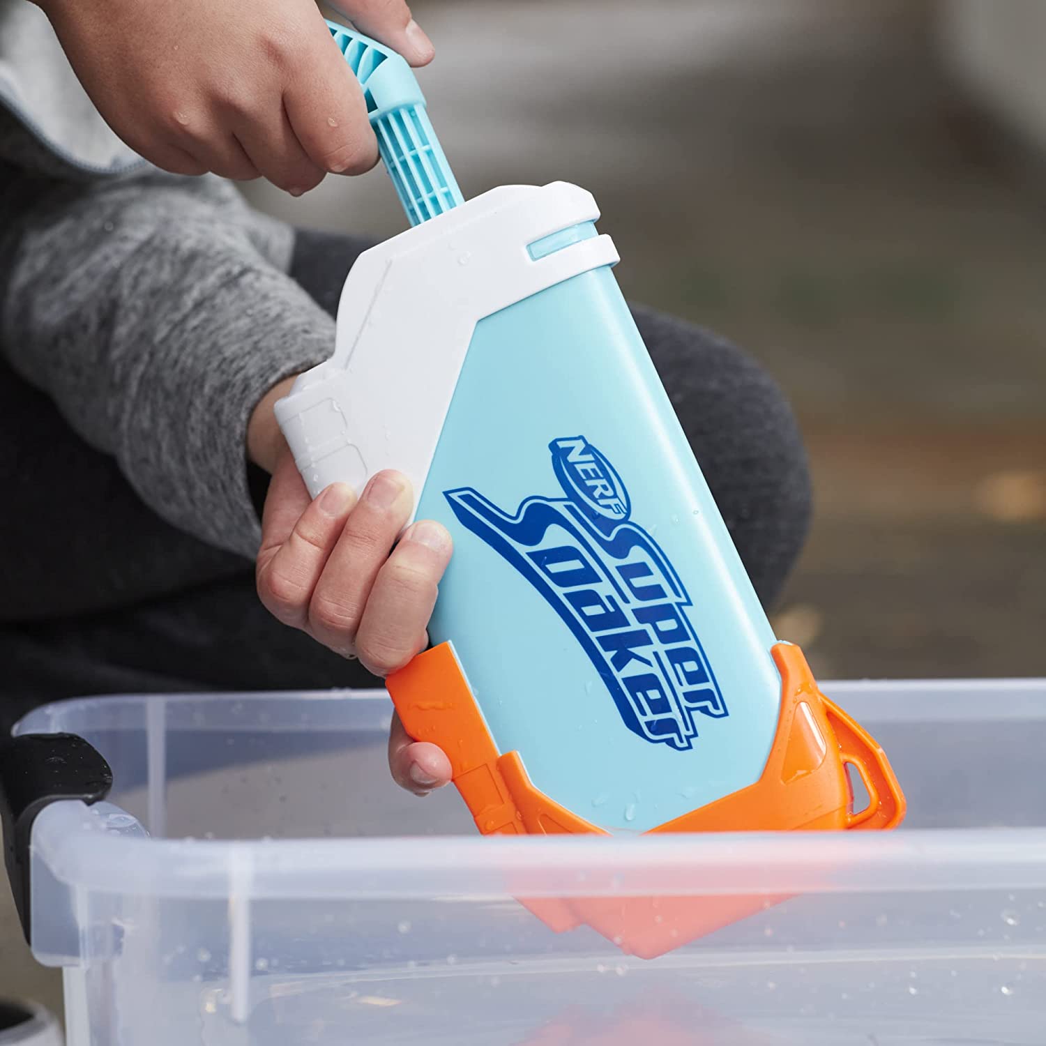 Dettaglio meccanismo pompa Nerf Super Soaker Torrent
