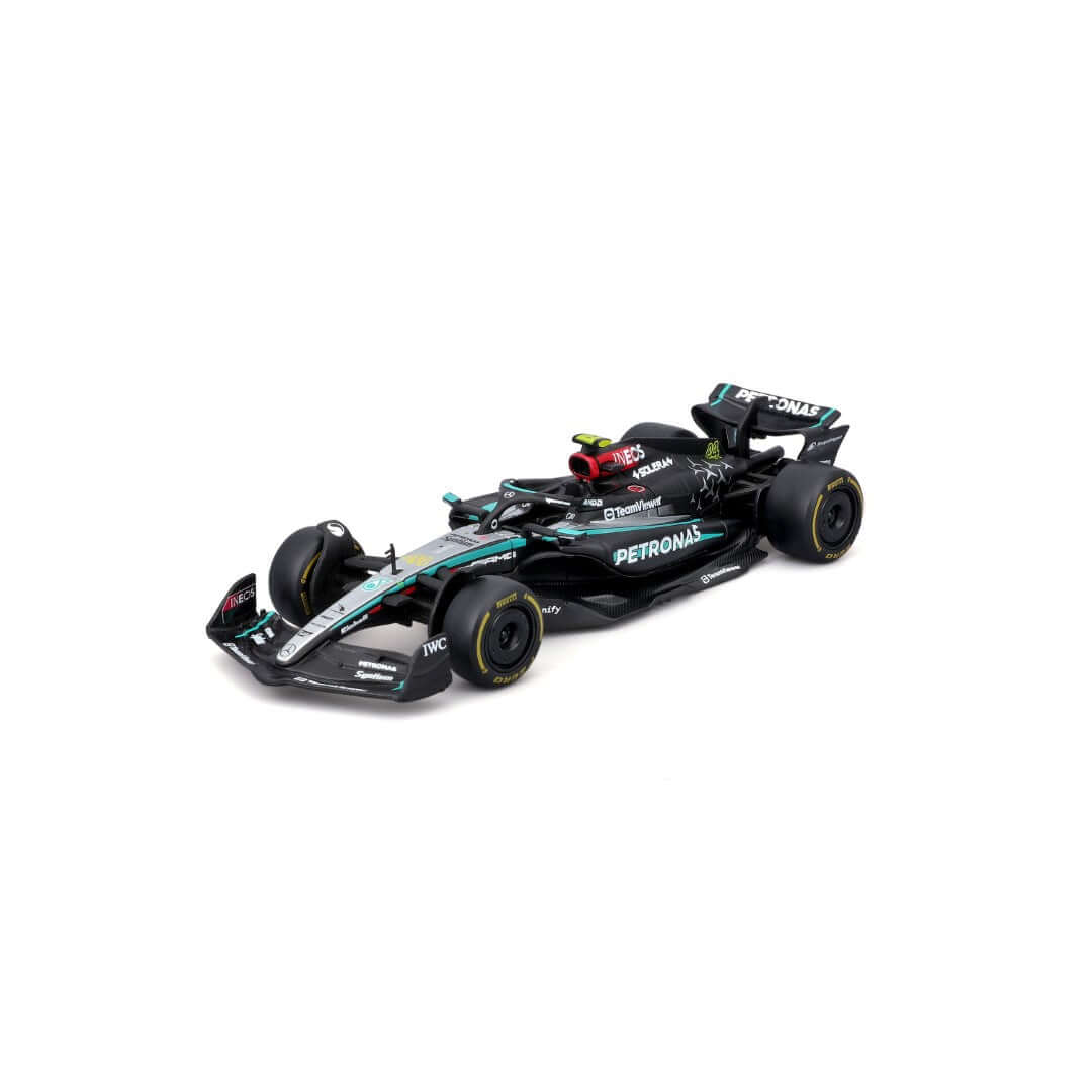 Mercedes F1 W15 Bburago 1 43 dettaglio anteriore Hamilton 44