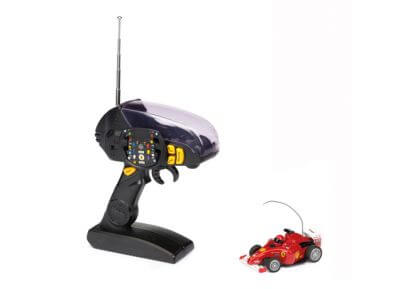 MODELLINO RADIOCOMANDATO FERRARI F10  1:55