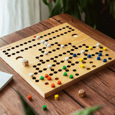 Roadblock Dal Negro - dettaglio pedine bianche e piano di gioco in legno