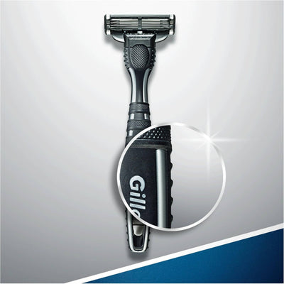 Dettaglio testina Gillette Mach3 con 3 lame DuraComfort e striscia lubrificante