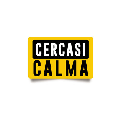 Tazza in ceramica con scritta ironica Cercasi Calma design accattivante