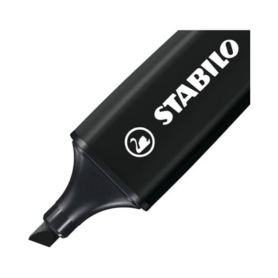 Dettaglio punta a scalpello marcatore Stabilo Boss nero
