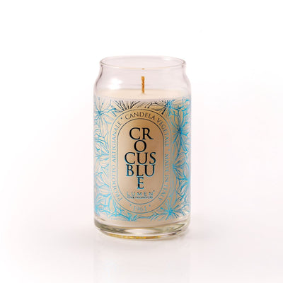 Dettaglio giara vetro candela Lumen Crocus Blue 300 ml nota speziata zafferano