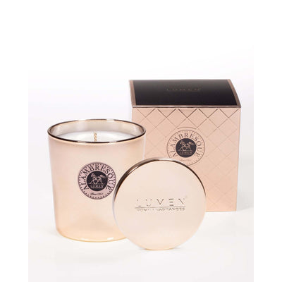 Candela di lusso Lumen Masterpiece Alambresque Rosa 300 ml cera vegetale, vaso rose gold con coperchio metallico