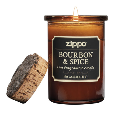 Candela artigianale Zippo Bourbon & Spice in cera di soia 100%, prodotta negli USA