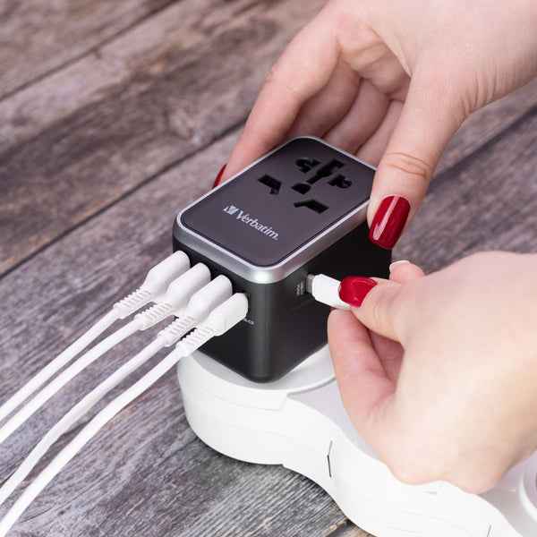 Verbatim - Adattatore da viaggio UTA-04 PD61W / QC / 3xUSB / 2xType-C