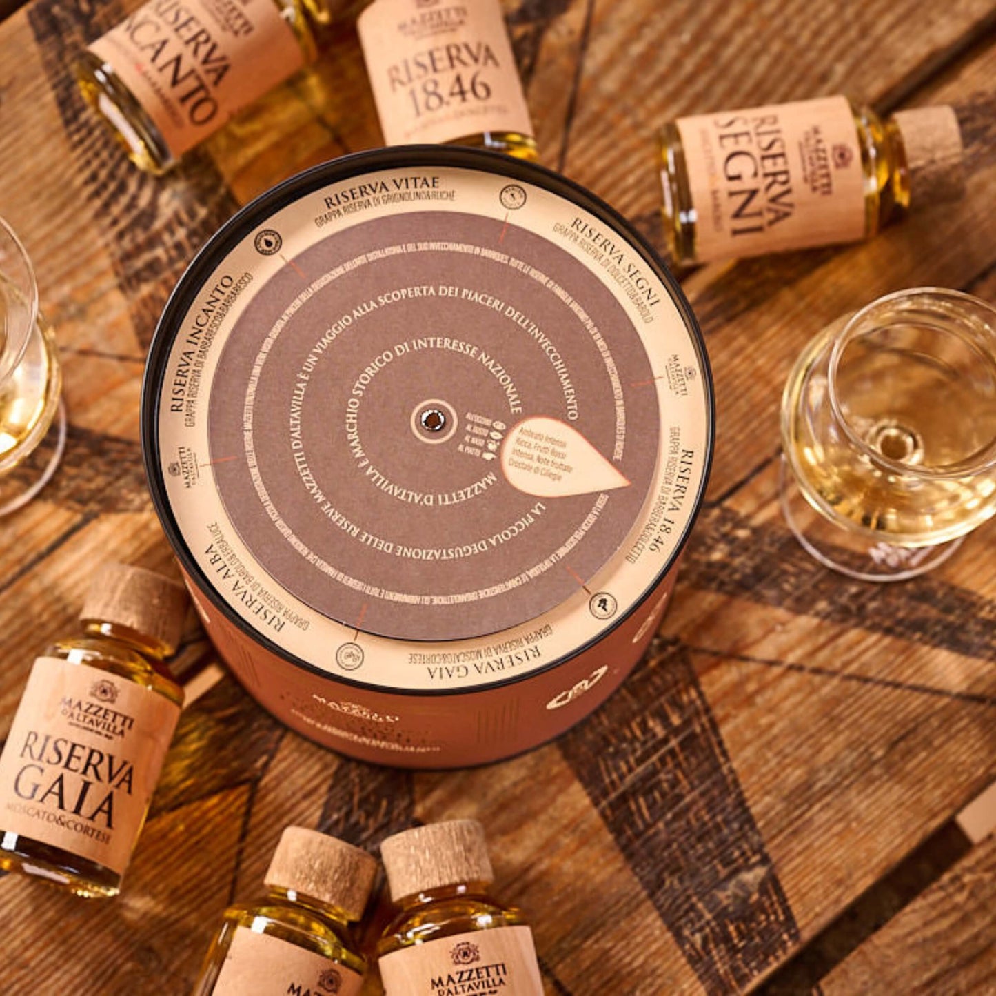 Mazzetti d'Altavilla Piccola Degustazione Riserve di Famiglia Cofanetto Grappa 6 Bottiglie da 10 cl