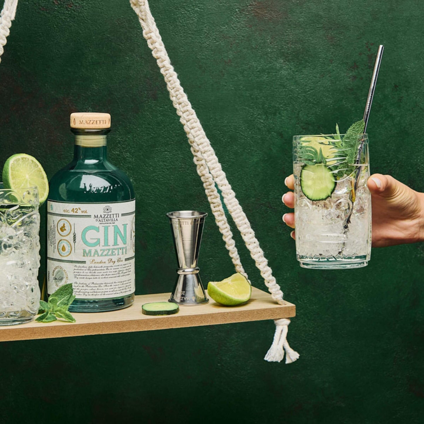 Mazzetti d'Altavilla Momento Creativo Cofanetto Gin 50 cl con 2 Bicchieri Tiki e Accessori