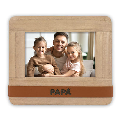 Cornice Samuele in legno marrone con scritta PAPA stampata su fascetta simil pelle