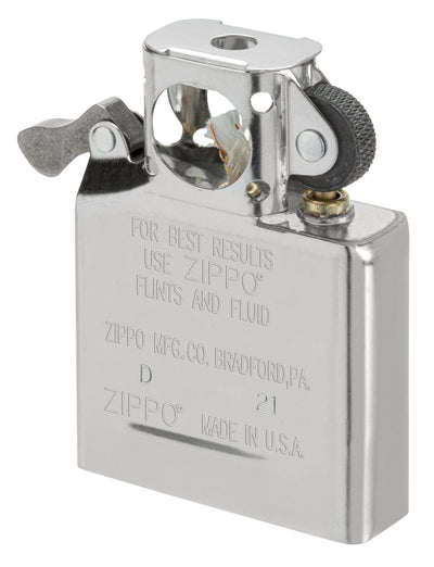 Dettaglio struttura metallica inserto Zippo 65846 pipa finitura argento