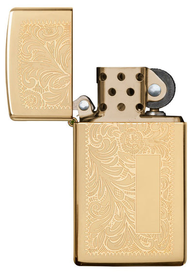 Dettaglio incisione design veneziano e corpo slim accendino Zippo 1652B