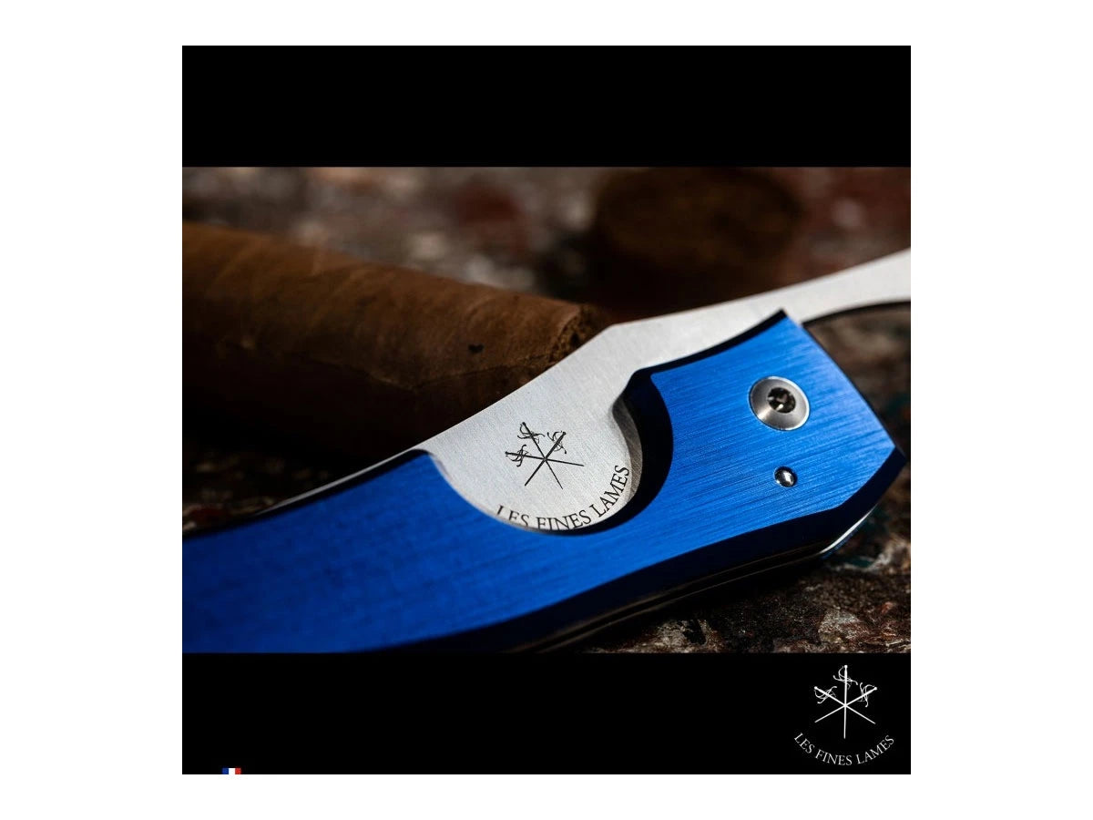 Les Fines Lames TAGLIASIGARI LE PETIT ANODIZED BLUE