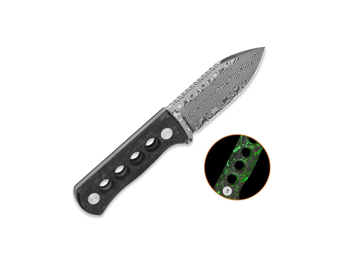Dettaglio lama Damascus QSP Canary CF triturata verde glow-in-the-dark